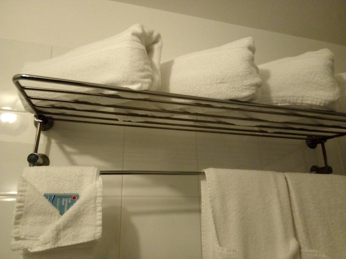 Hotel Tirreno Genua Zewnętrze zdjęcie