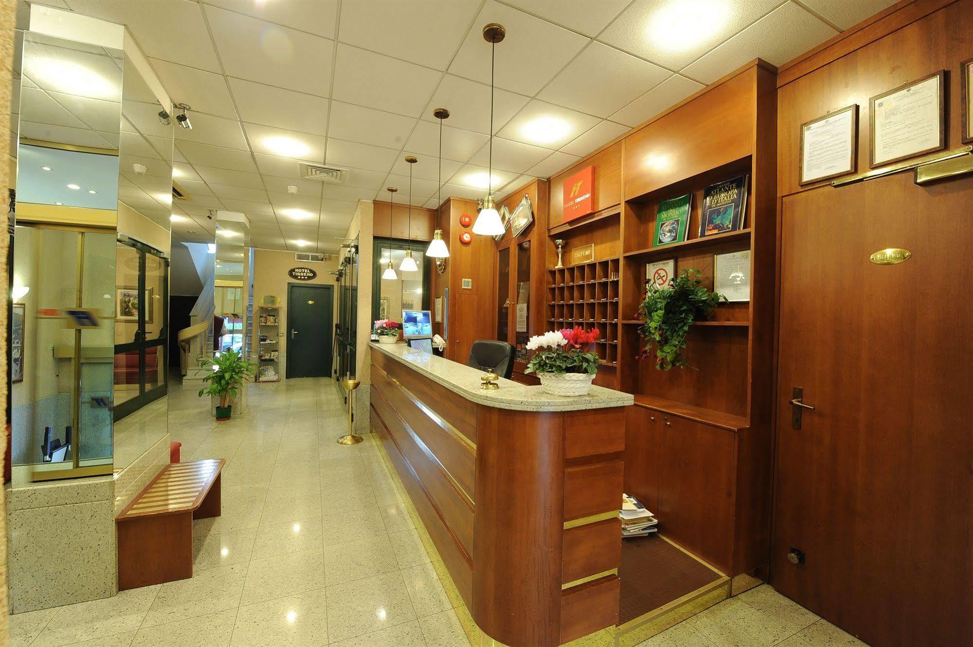 Hotel Tirreno Genua Zewnętrze zdjęcie
