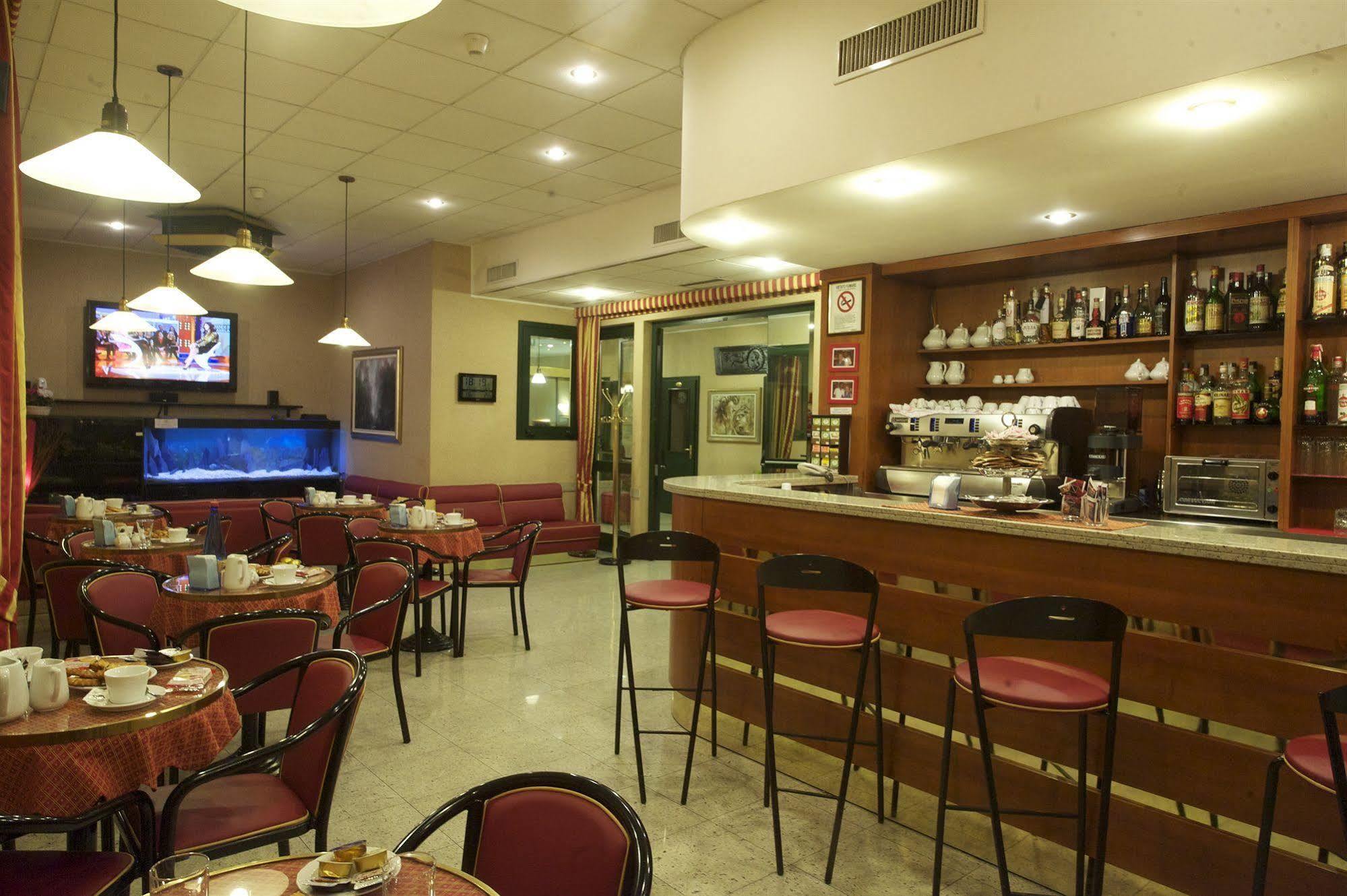 Hotel Tirreno Genua Zewnętrze zdjęcie