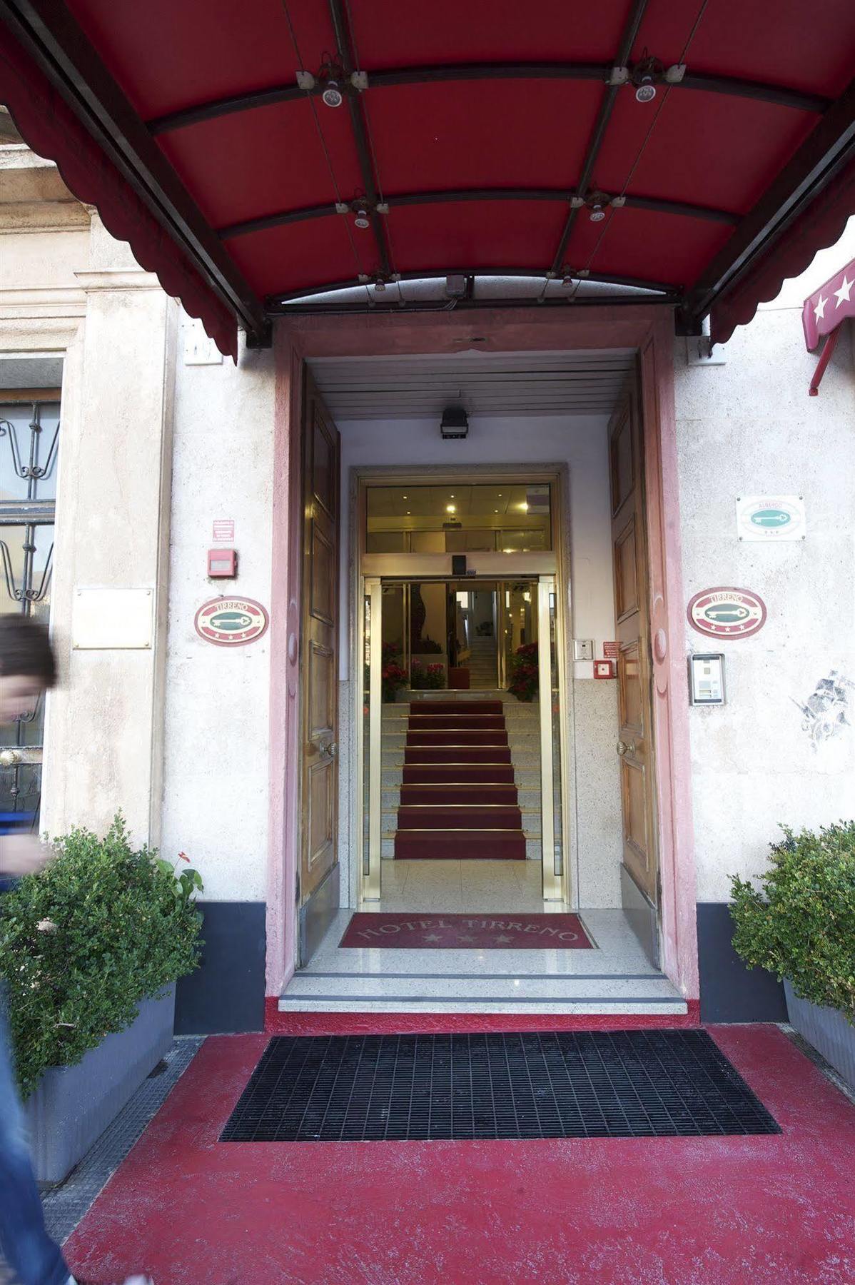 Hotel Tirreno Genua Zewnętrze zdjęcie