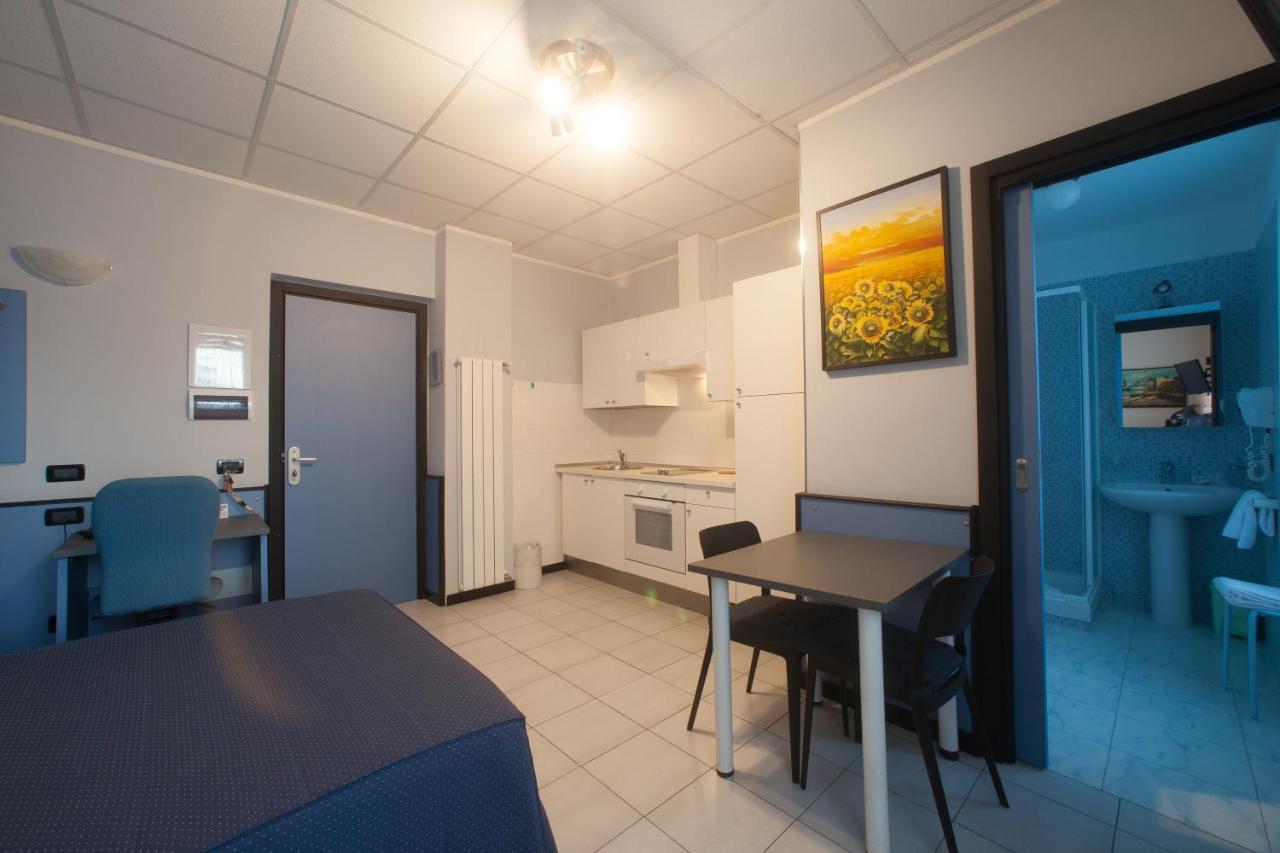 Hotel Tirreno Genua Zewnętrze zdjęcie
