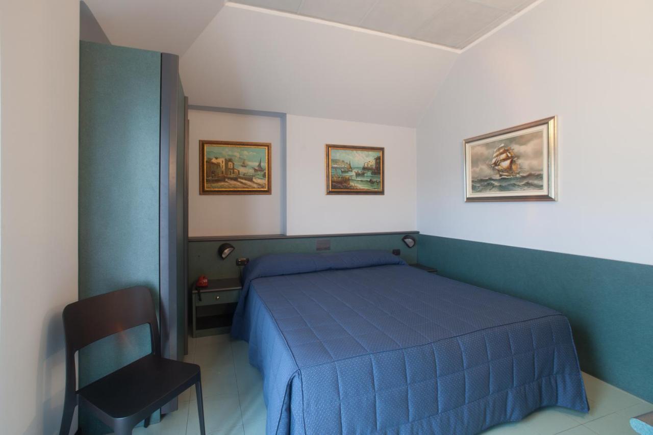 Hotel Tirreno Genua Zewnętrze zdjęcie